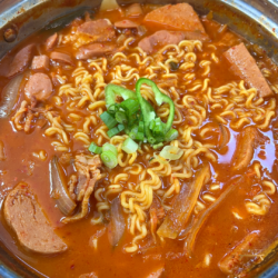 부대찌개 k army stew