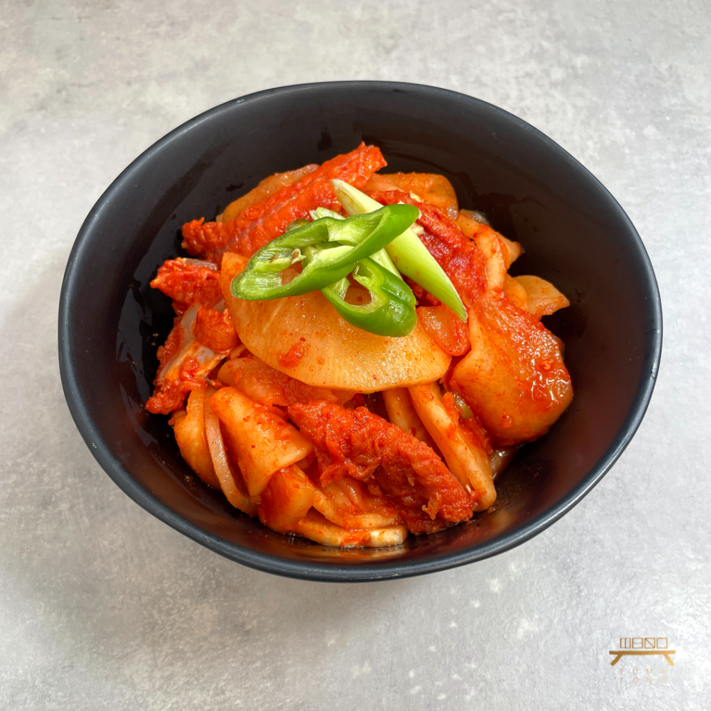 홍어회무침 spicy raw sliced skate