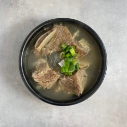 전통 갈비탕 beef short rib soup