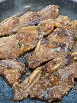 la 갈비 beef short ribs
