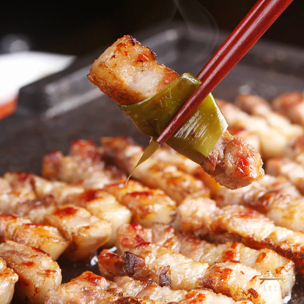 두툼 삼겹살 thick cut pork belly