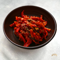 무말랭이 spicy dried radish