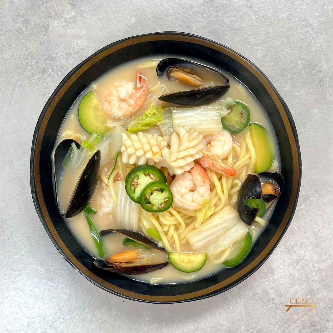 해물백짬뽕 Seafood Jjamppong in White Broth